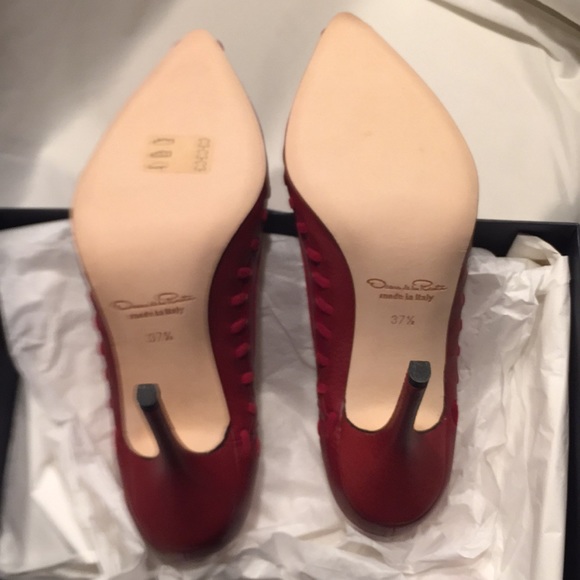 Oscar de la Renta designer heels - Picture 5 of 6